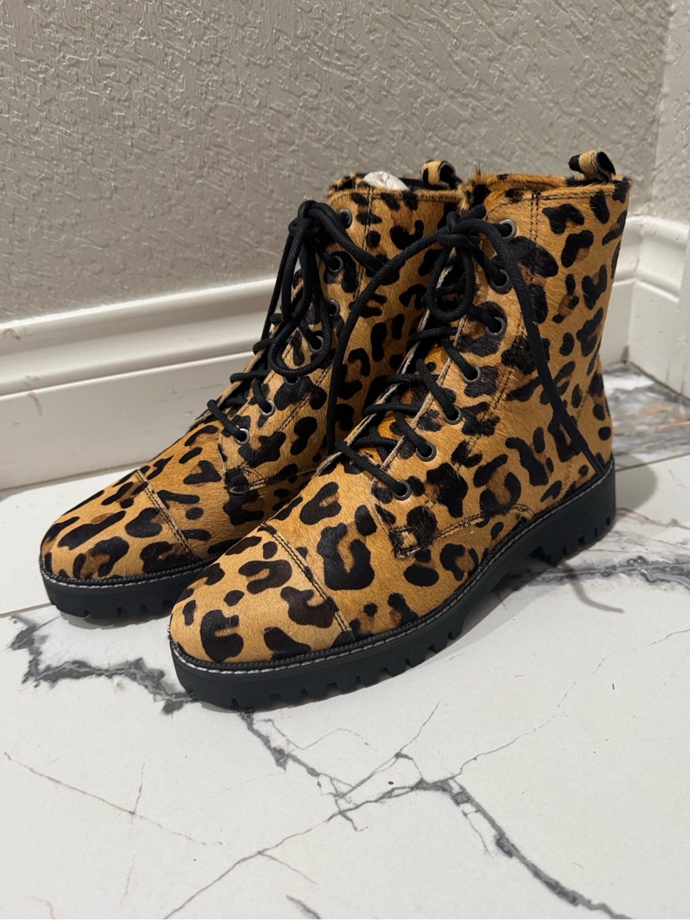 Myra Inertia Leopard Print Lace-Up Ankle Boots Sz 9